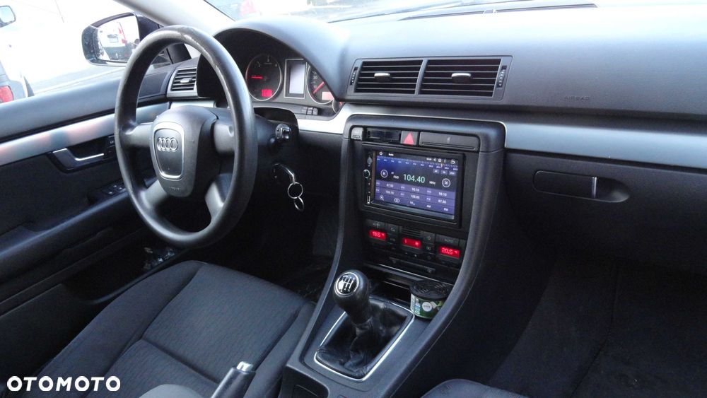 Audi A4 Limousine - 7