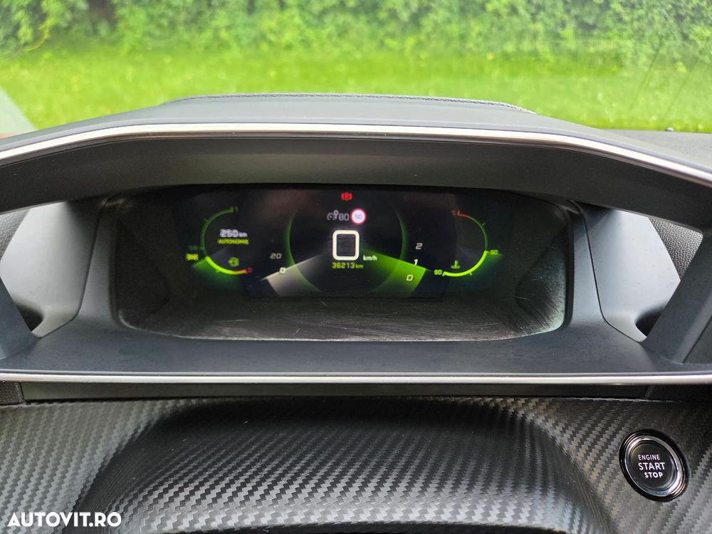 Peugeot 2008 PureTech 130 Allure Pack - 22