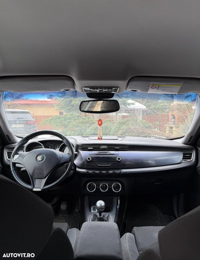 Alfa Romeo Giulietta 1.4 M-Air Distinctive - 5