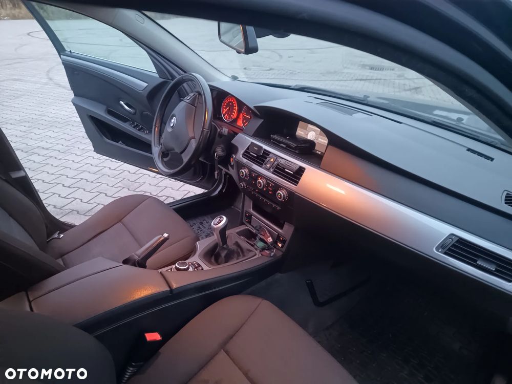 BMW Seria 5 520d - 9