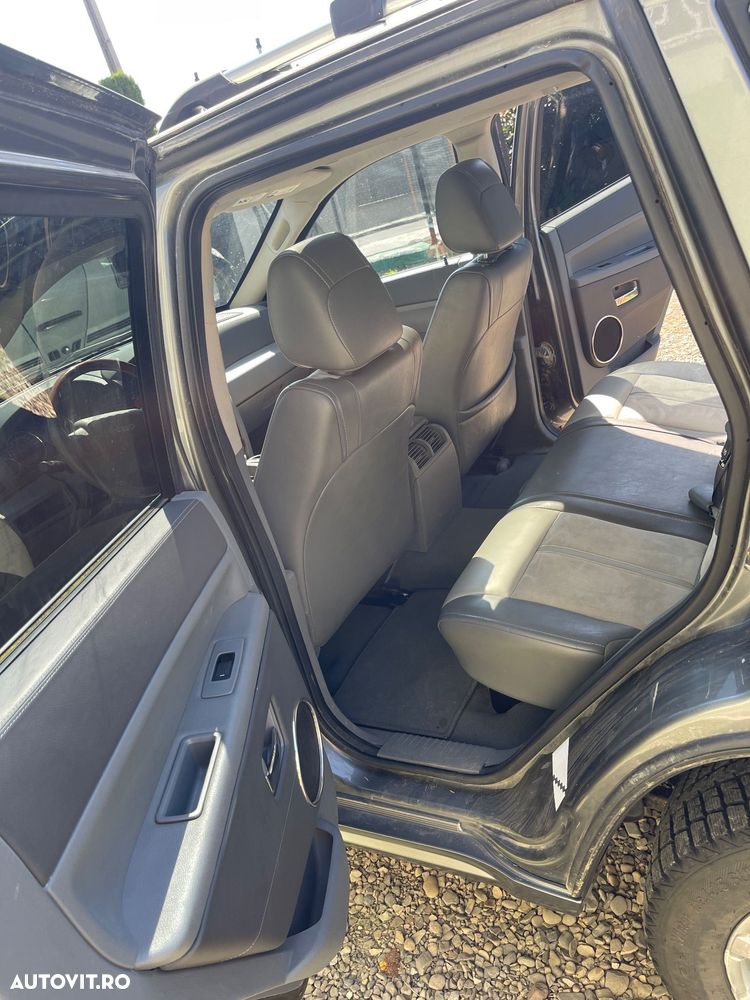 Jeep Grand Cherokee - 9