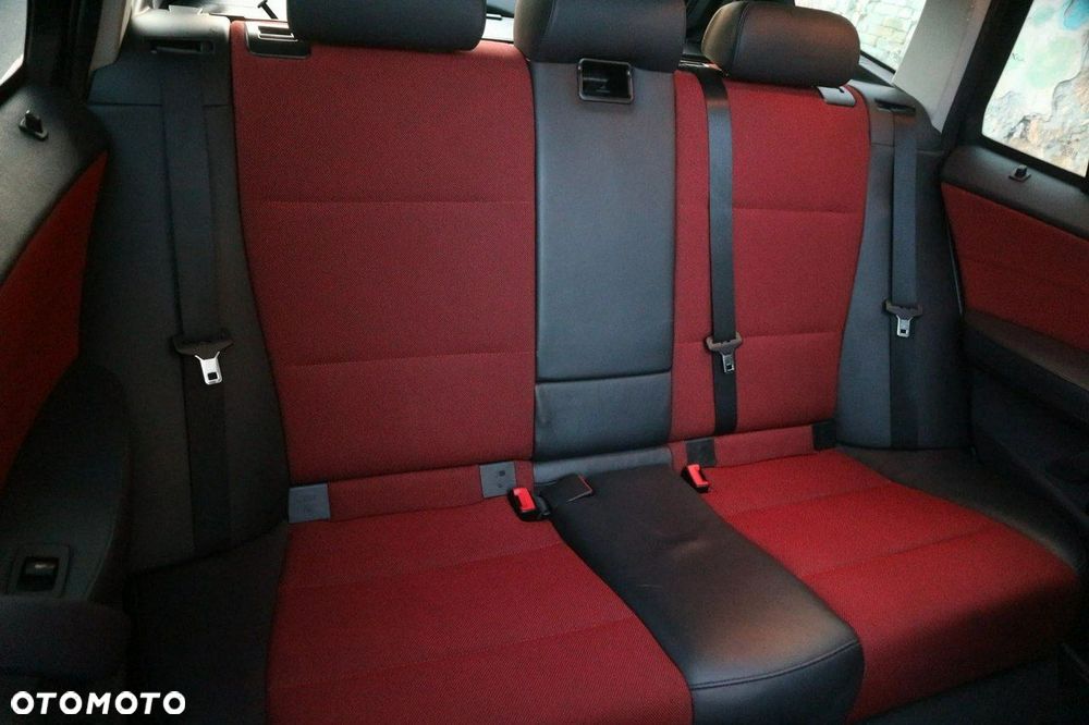 BMW X3 xDrive18d - 13