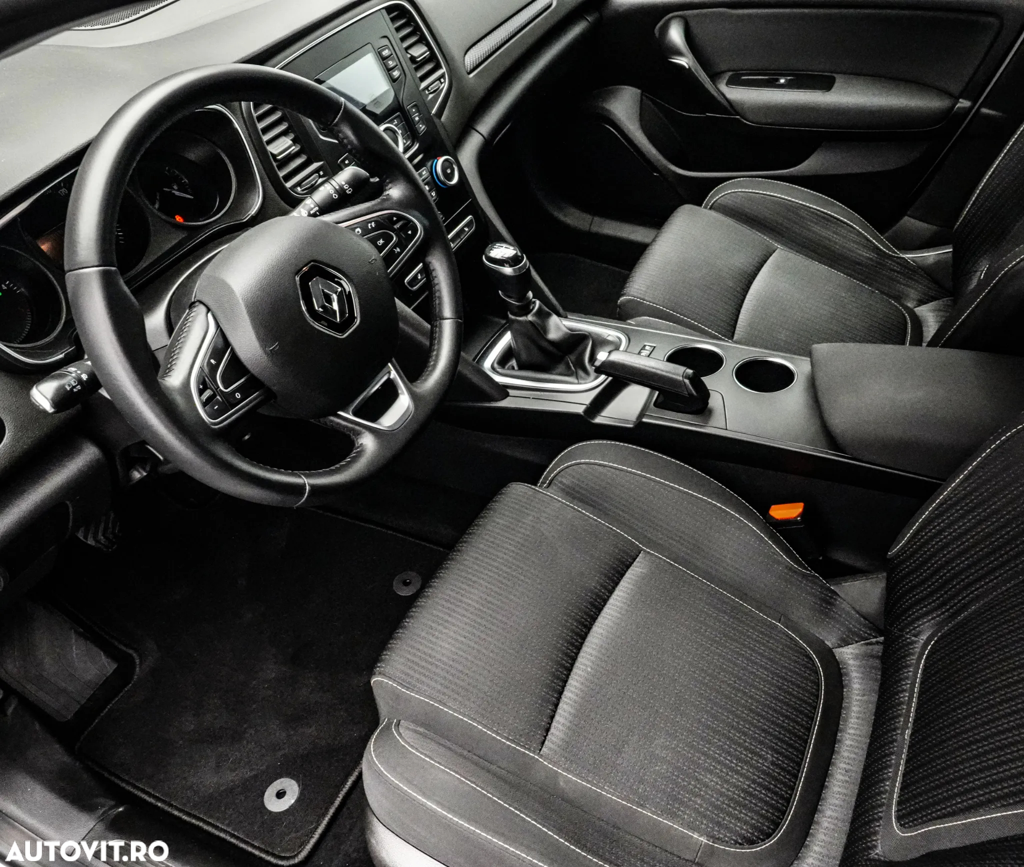 Renault Megane Blue dCi 116 Life - 12