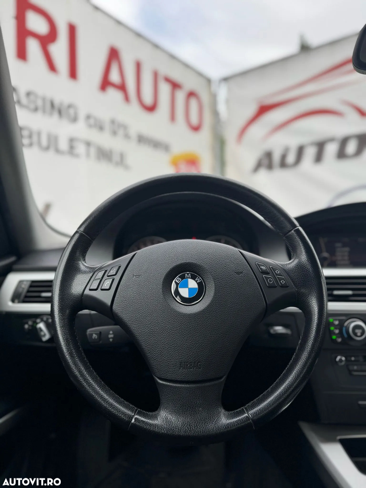BMW Seria 3 - 24