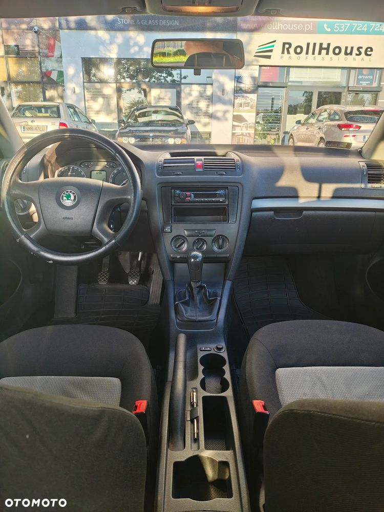 Skoda Octavia 1.6 Mint - 10