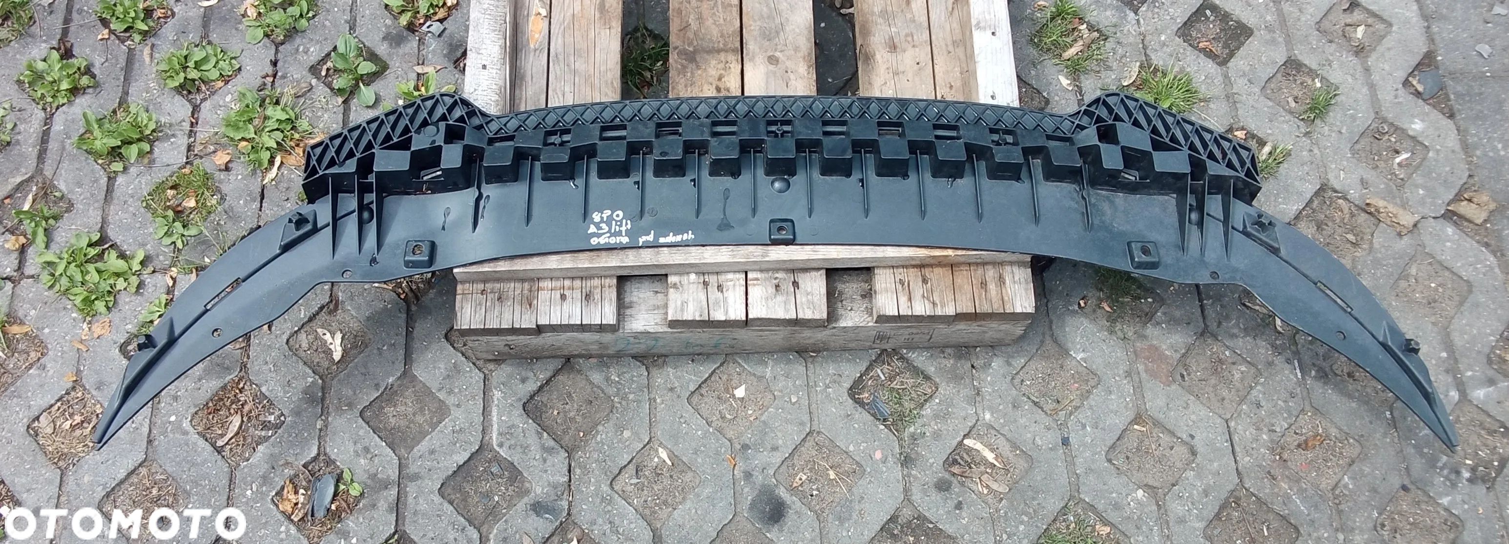 Audi A3 8P Lift osłona pod zderzak hokej dokładka zderzaka 8P0807233 - 1