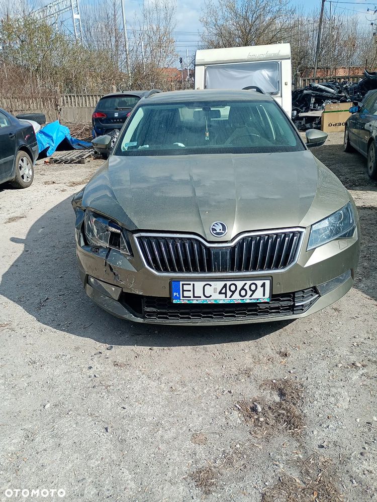 Skoda Superb 2.0 TDI Ambition - 6