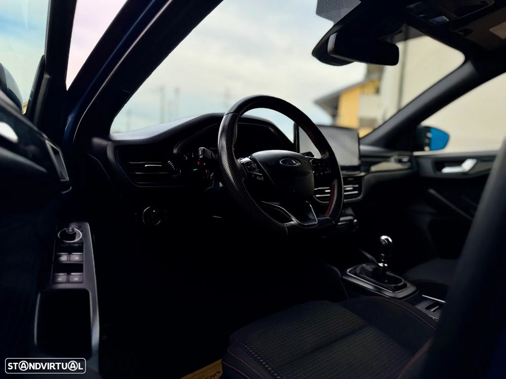 Ford Focus SW 1.0 EcoBoost ST-Line - 12