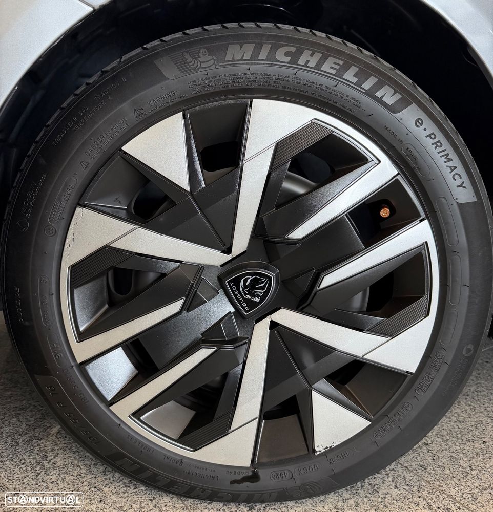 Peugeot 208 1.2 PureTech Active Pack - 6