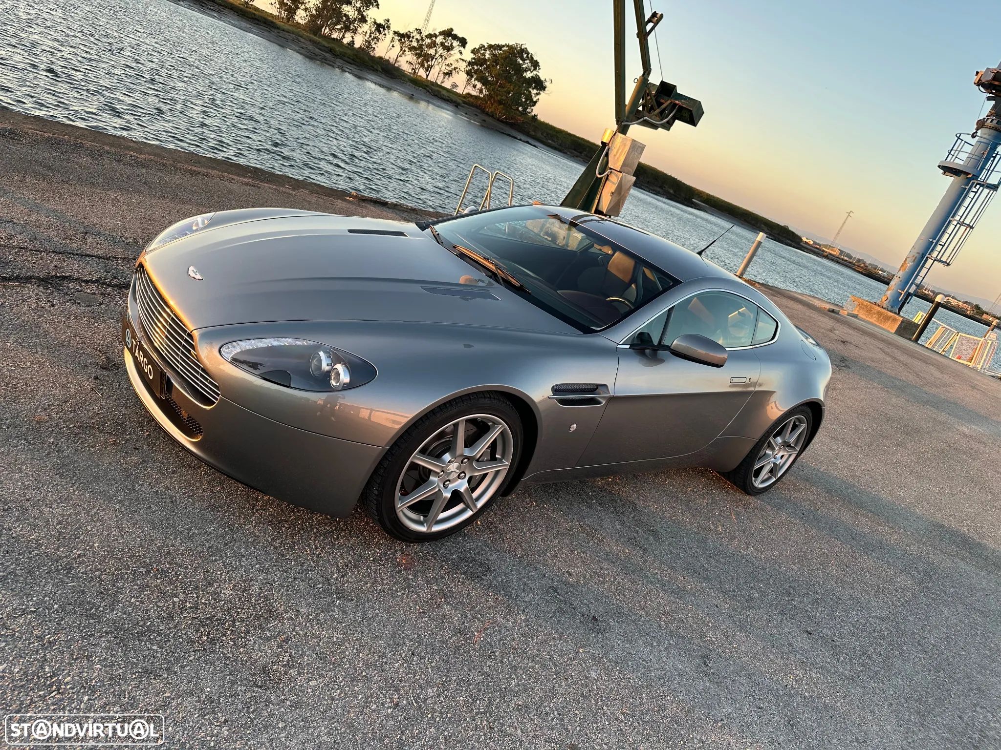 Aston Martin Vantage Coupe V8 - 1