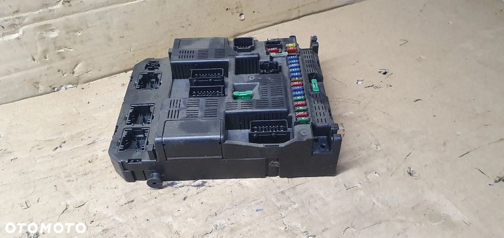 Moduł BSI skrzynka bezpieczników Peugeot 307 9644098280 - 3