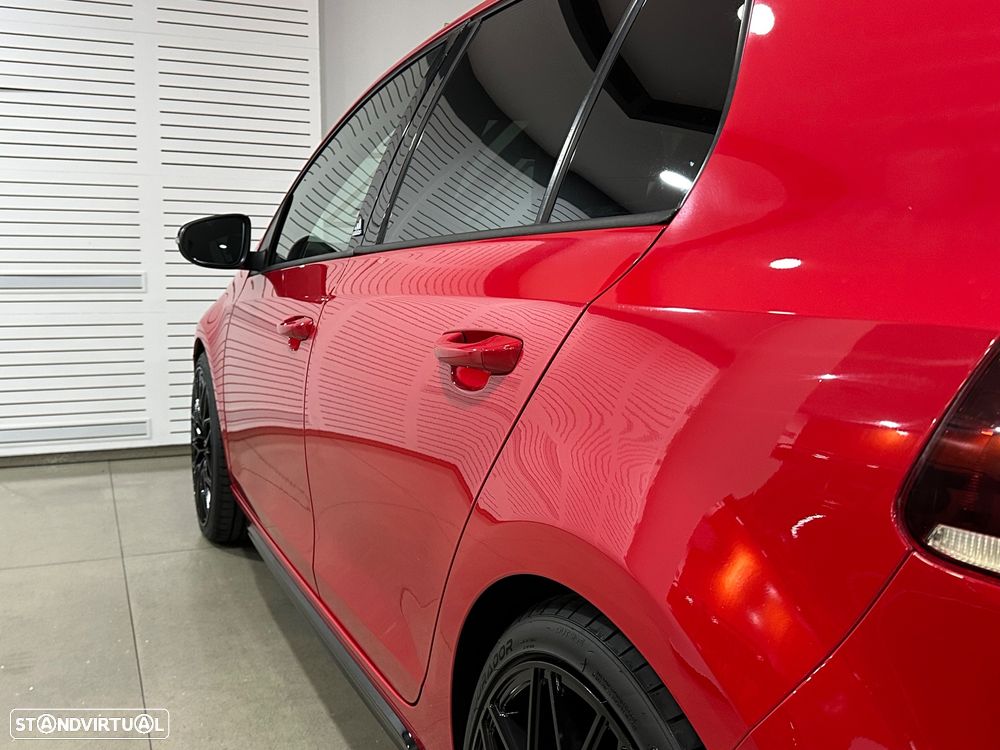 VW Golf 2.0 GTI adidas - 14