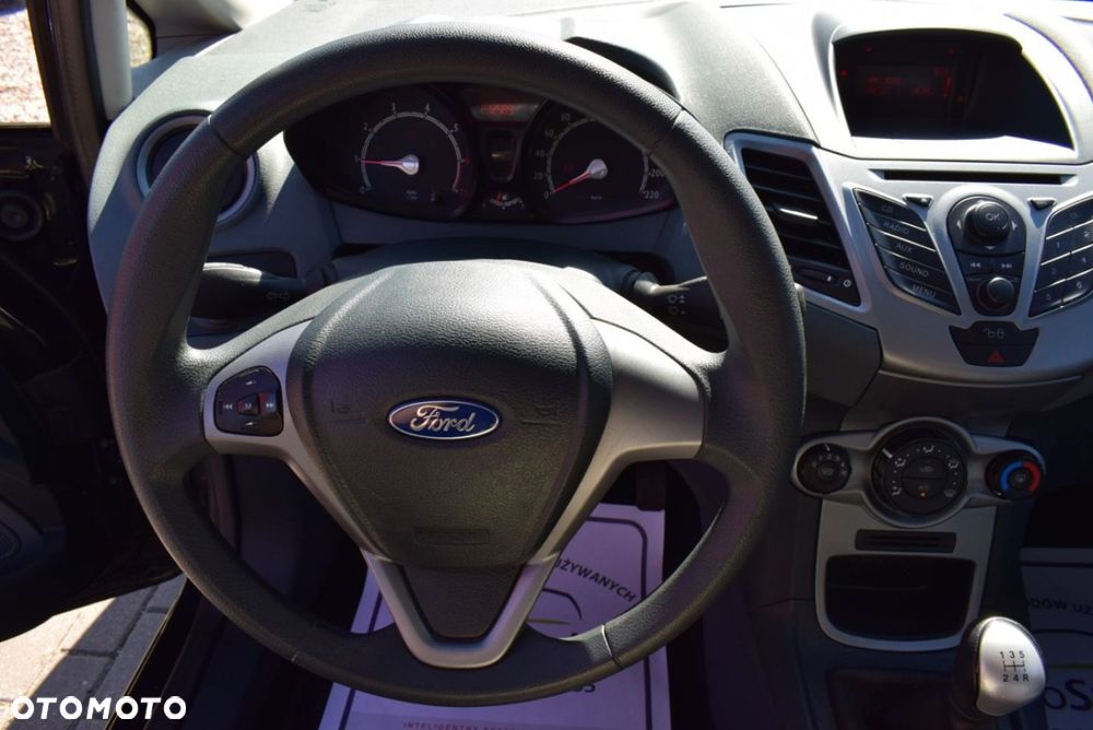 Ford Fiesta - 24
