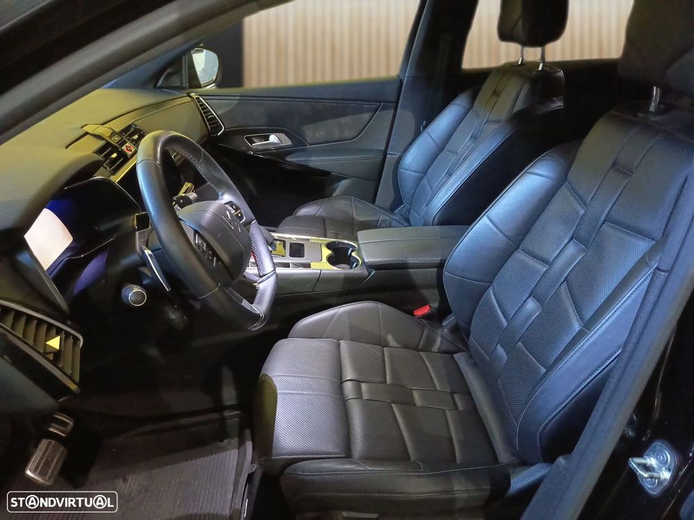 DS DS7 Crossback E-Tense Performance Line EAT8 - 7