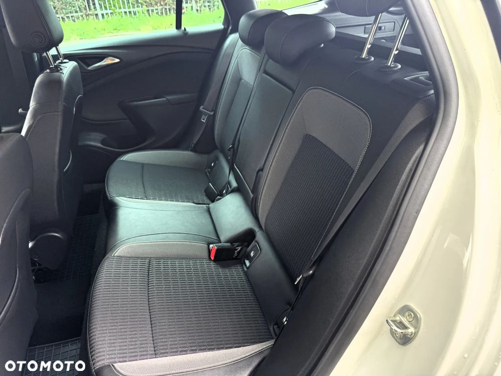 Opel Astra 1.5 CDTI Elegance S&S - 9