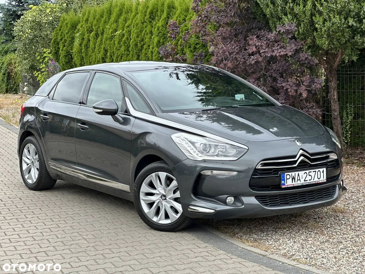Citroën DS5 e-HDi 115 EGS6 Chic - 1