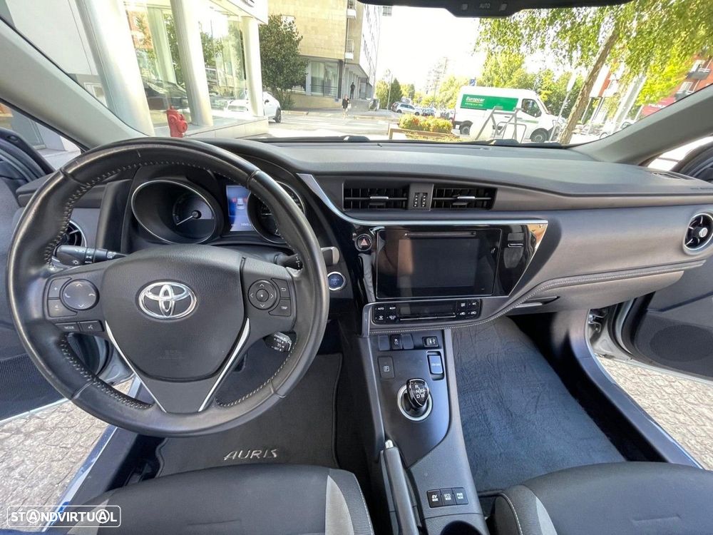 Toyota Auris 1.8 HSD Comfort +P.Techno+P.Sport - 19