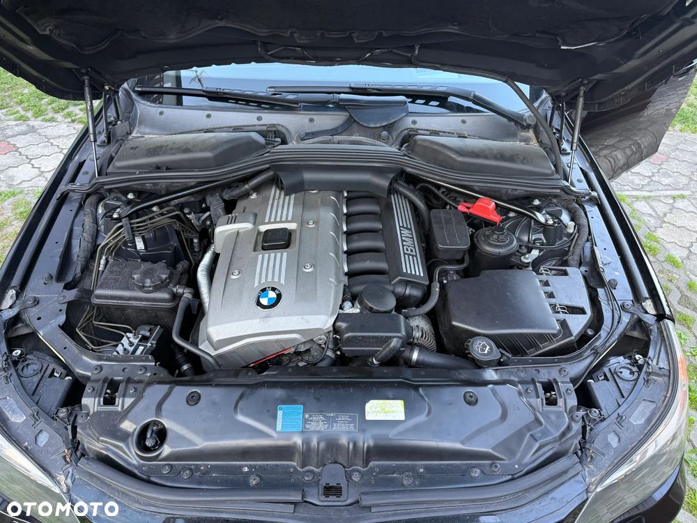BMW Seria 5 530i - 12