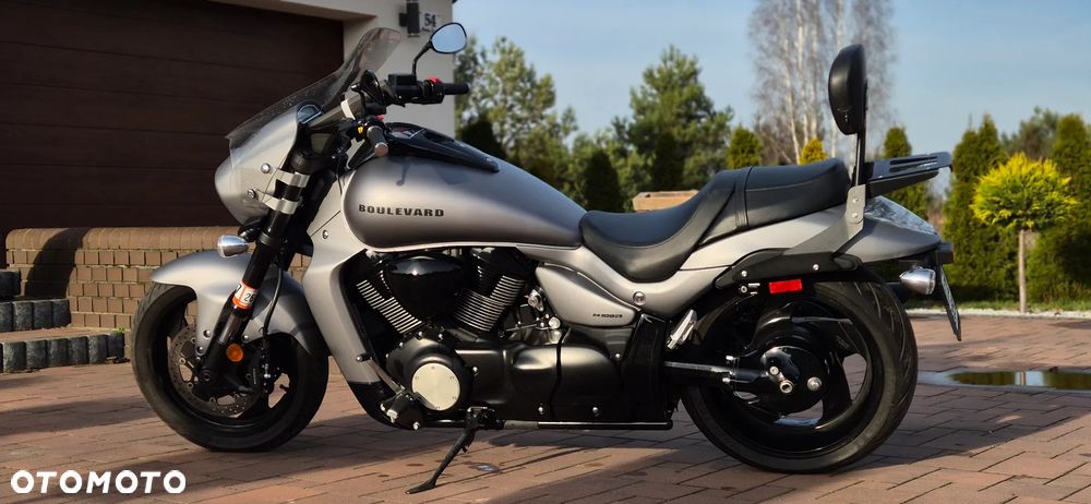 Suzuki Boulevard - 1