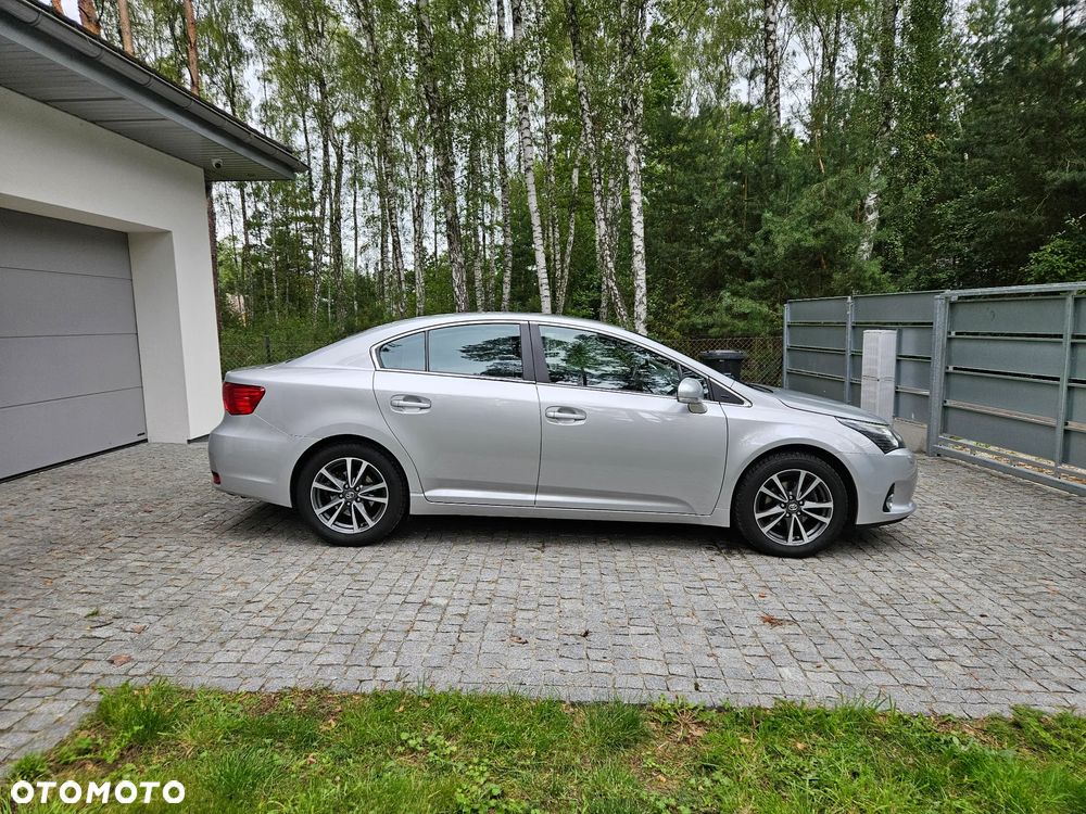 Toyota Avensis 1.8 Premium EU5 MS - 21