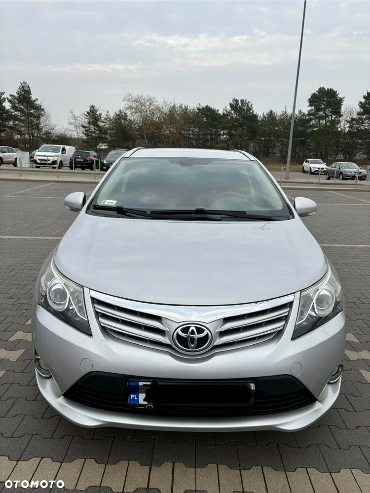 Toyota Avensis - 2