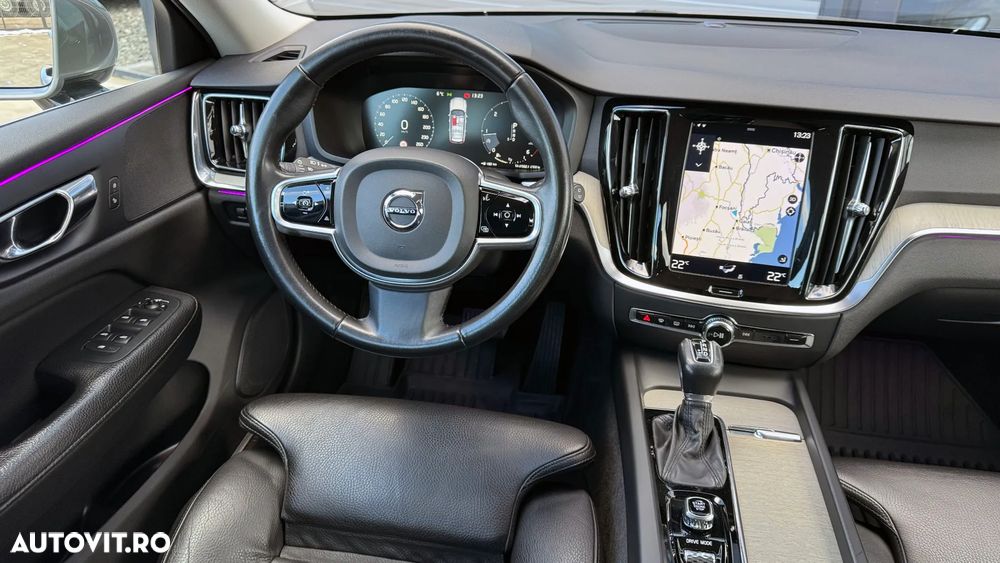 Volvo V60 D4 AWD Geartronic Momentum Pro - 9