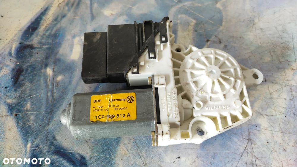 Volkswagen OE 1C0959812A silniczek Golf 4 - 1