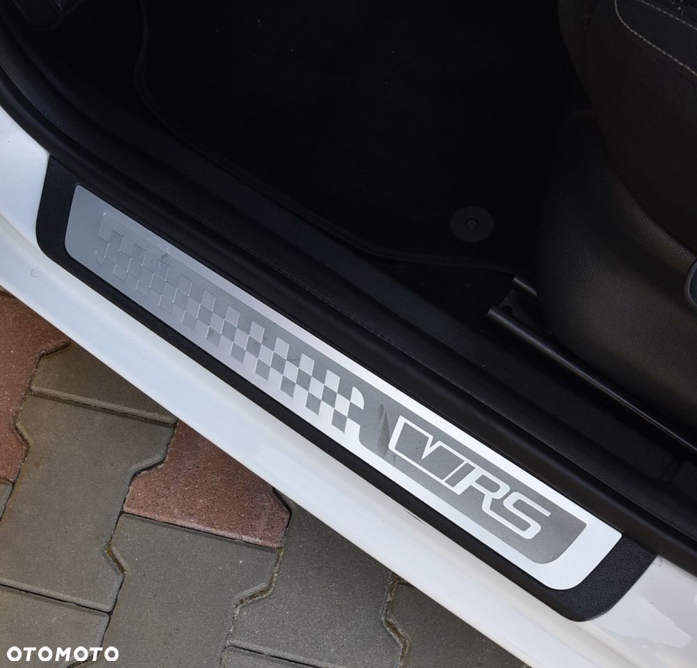 Skoda Fabia 1.4 TSI DSG RS - 14