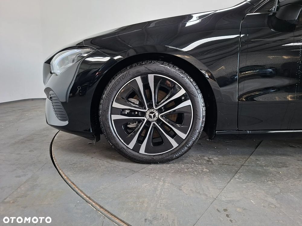 Mercedes-Benz CLA 220 4-Matic Progressive 7G-DCT - 9