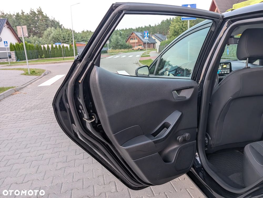Ford Fiesta 1.5 TDCi SYNC Edition - 21