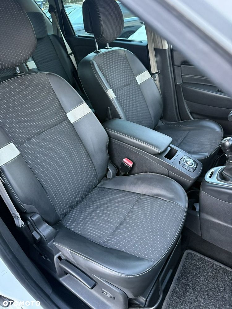 Renault Scenic - 18