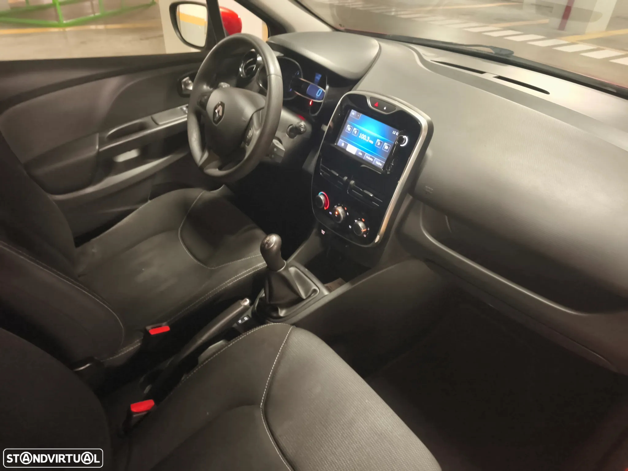 Renault Clio 1.5 dCi Dynamique S - 11