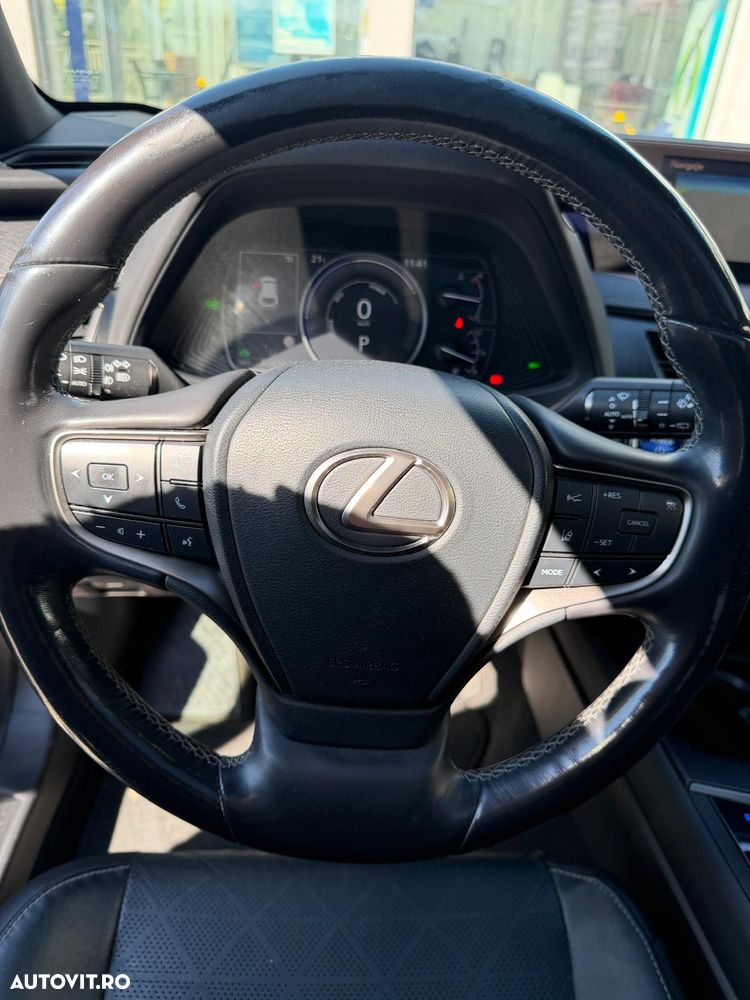 Lexus UX 250h 2.0L HEV 20H- (178 HP) 4X4 CVT Luxury - 12