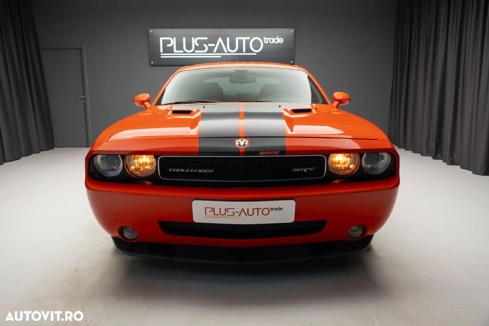 Dodge Challenger - 2