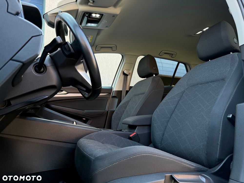 Volkswagen Golf 1.0 eTSI Life DSG - 9