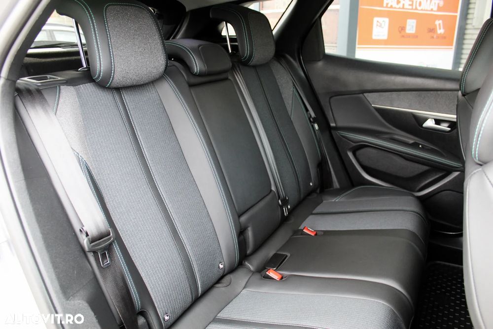 Peugeot 3008 1.2 PureTech S&S EAT8 Allure - 11