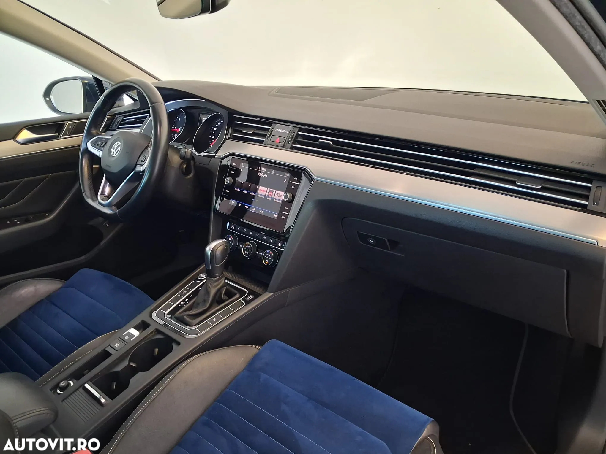 Volkswagen Passat 2.0 TDI DSG Highline - 26
