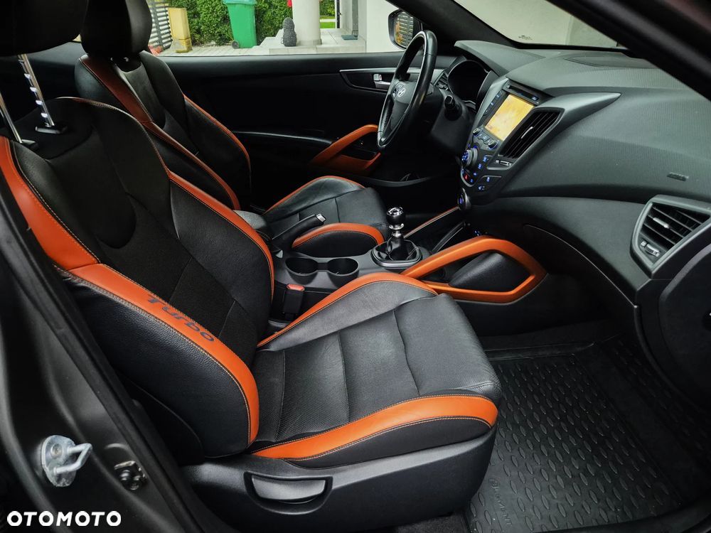 Hyundai Veloster 1.6 Turbo Matt Finish - 32