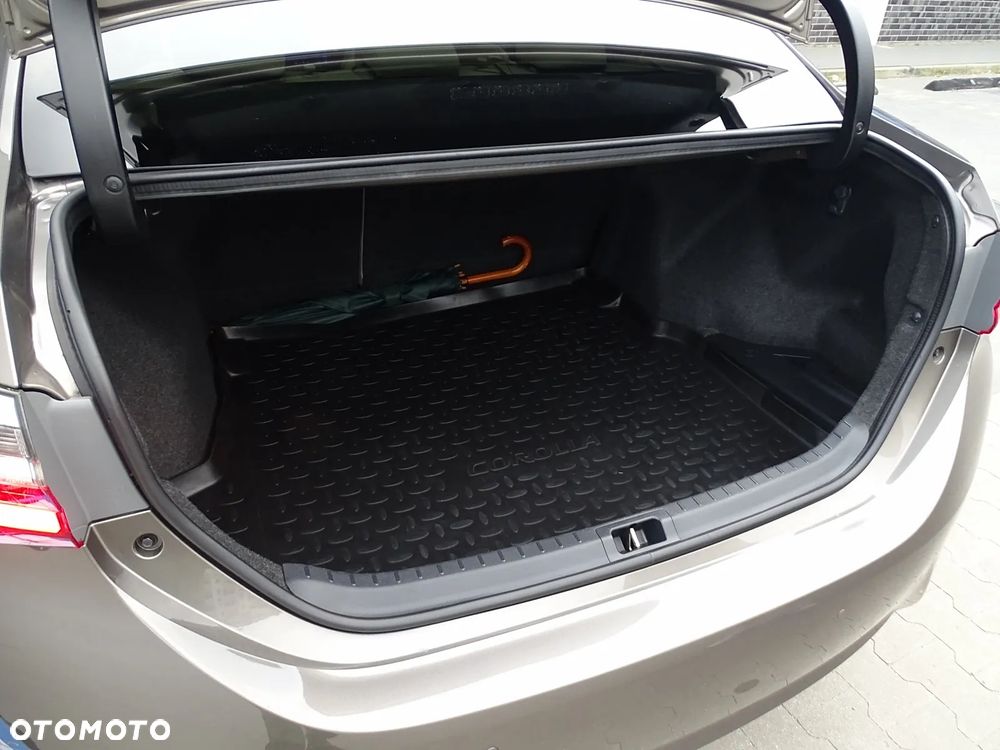 Toyota Corolla 1.6 Comfort MS - 9
