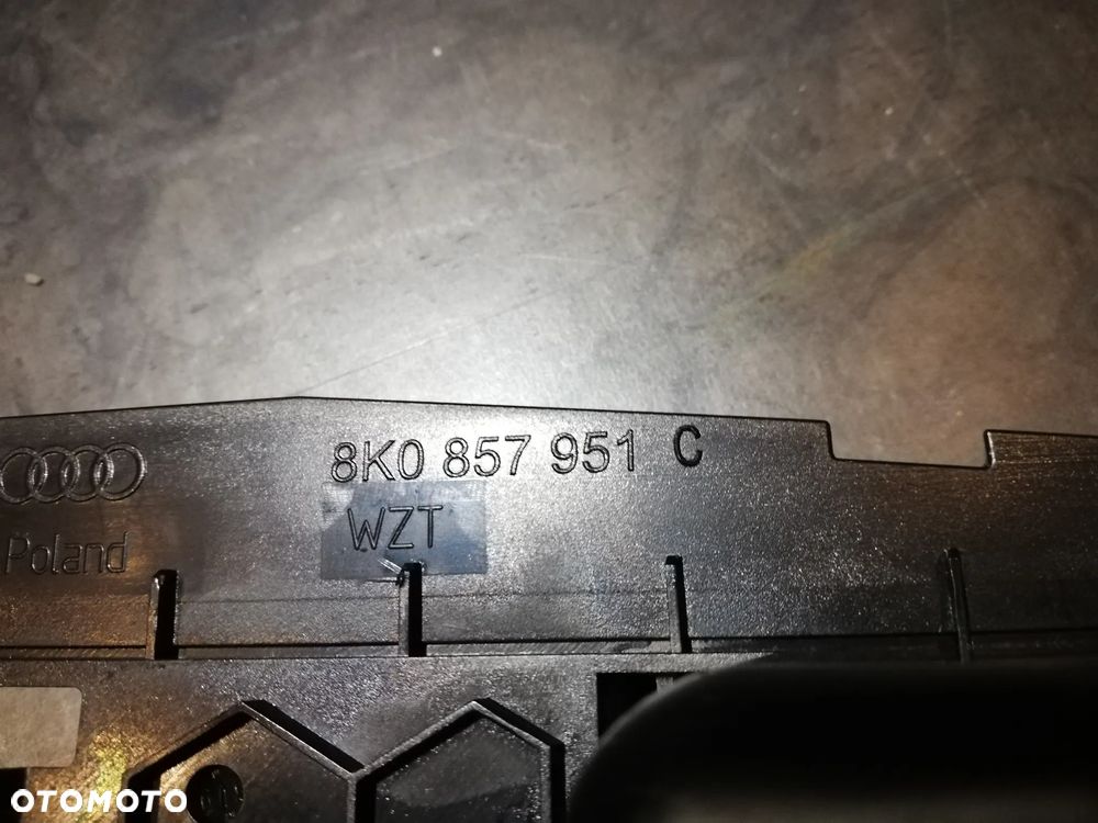 Audi A4 B8 A5 8T Popielniczka schowek 8K0857951C - 3