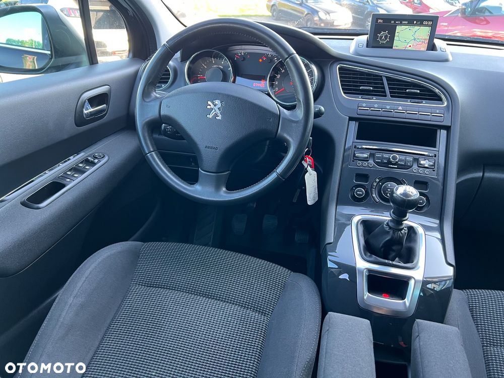 Peugeot 5008 1.2 PureTech Allure S&S - 19