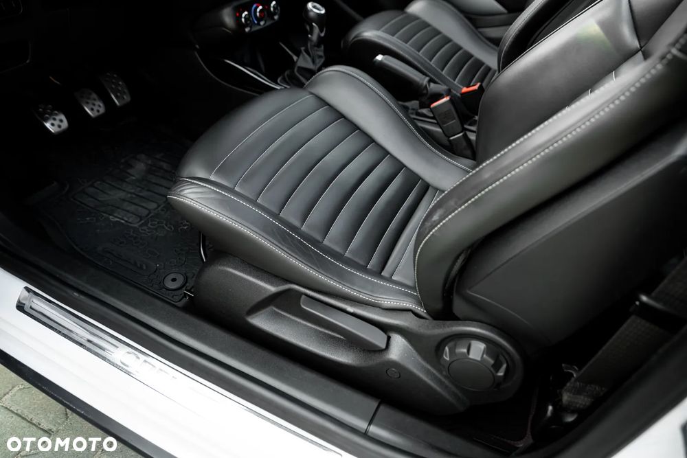 Opel Adam 1.4 Turbo S - 19