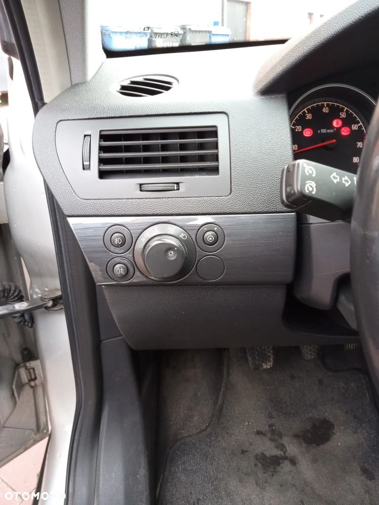 Opel Astra 1.6 - 14