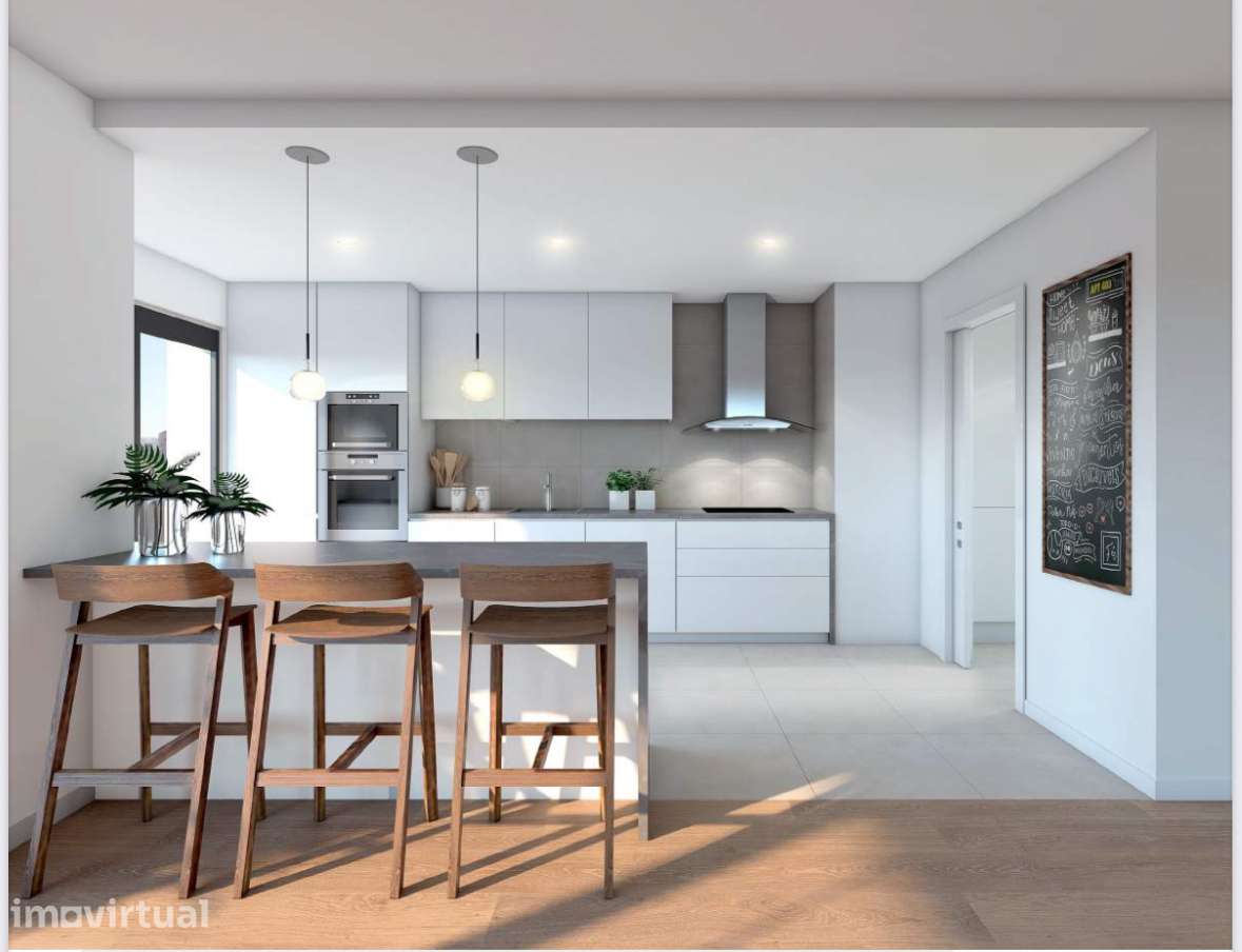 Apartamento T4 Duplex Novo com Varanda e Garagem - Grande imagem: 4/9