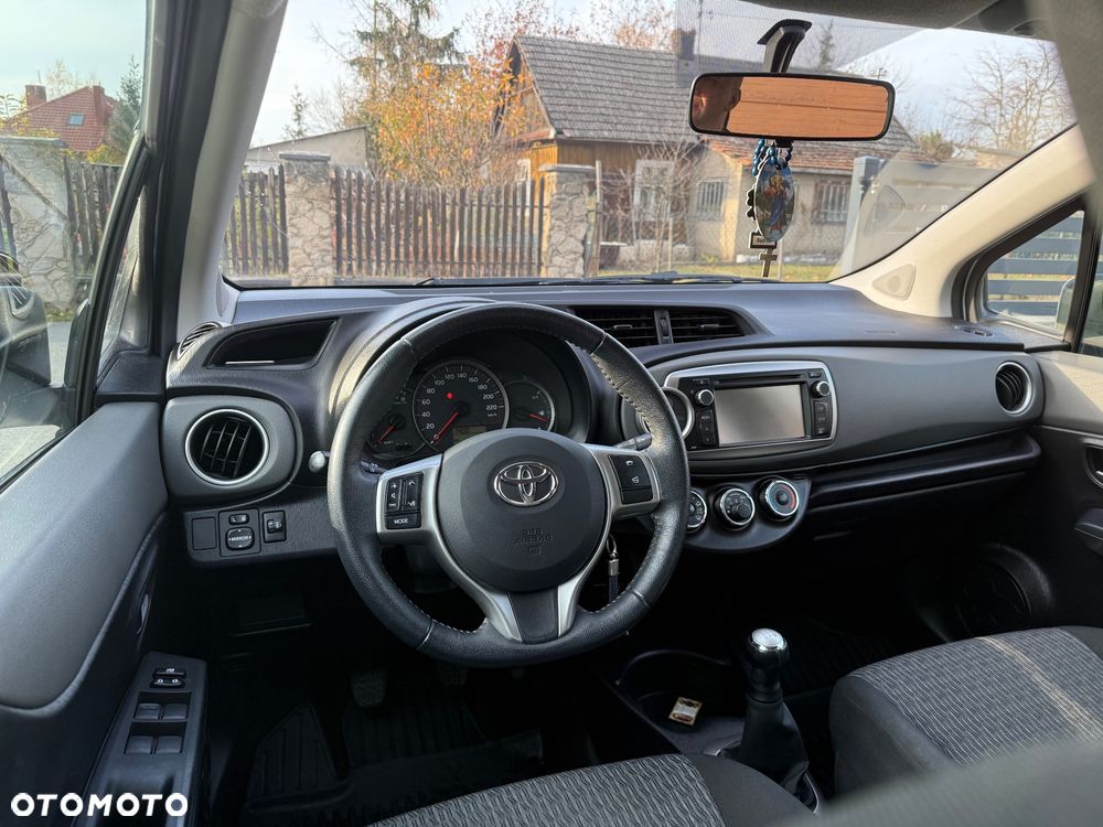 Toyota Yaris - 11