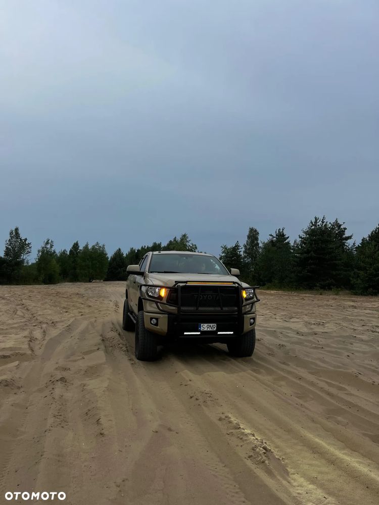 Toyota Tundra - 4