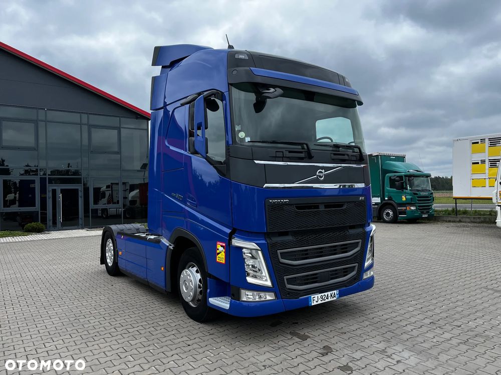 Volvo FH 500 EURO 6 / SPROWADZONY/ SERWISOWANY/KLIMA POSTOJOWA/DWA ZBIORNIKI - 2