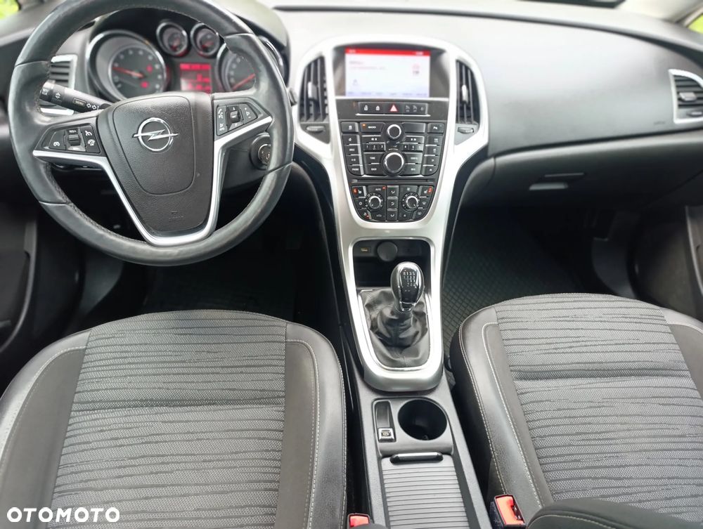 Opel Astra 1.4 T Enjoy S&S - 11