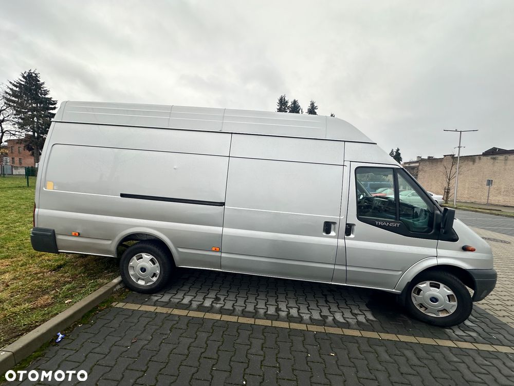 Ford Transit - 12