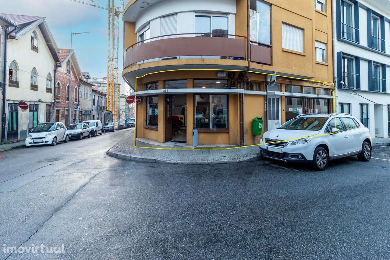 ☕ Trespasse – Café/Restaurante com enorme potencial em Gaia, junto ao - Grande imagem: 2/14